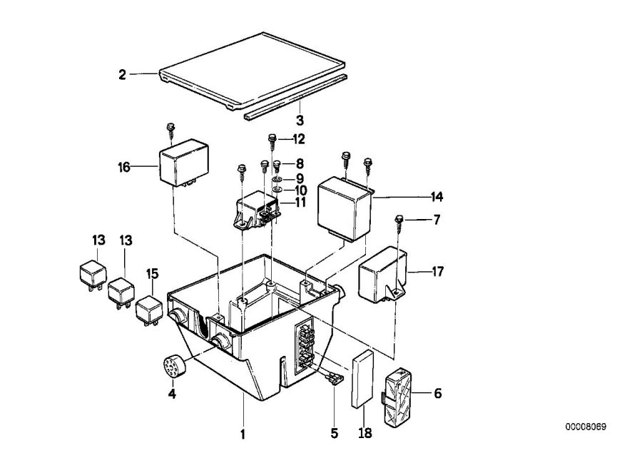 07Fuse boxhttps://images.simplepart.com/images/parts/BMW/fullsize/8069.jpg