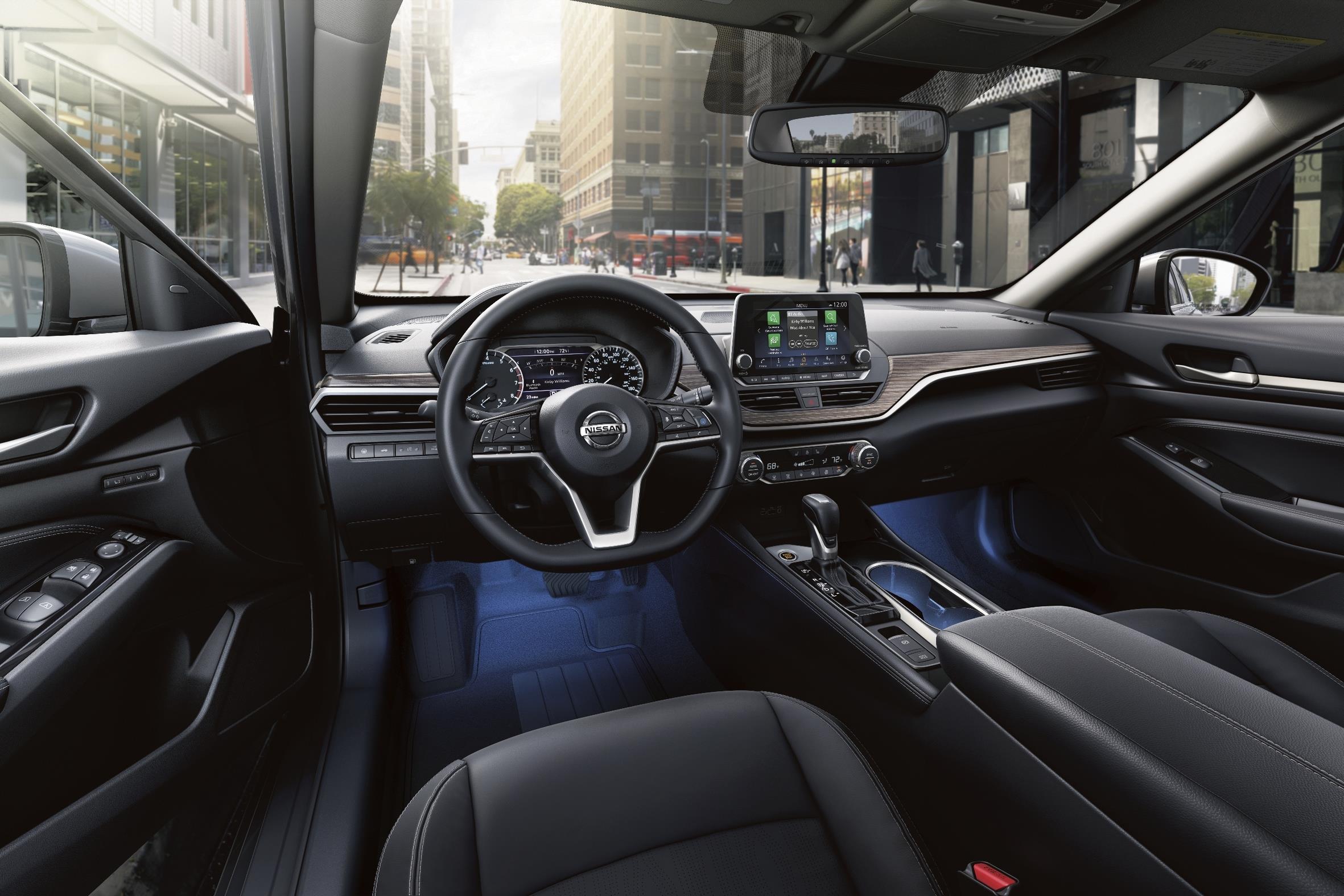 2022 Nissan Maxima Interior Accent