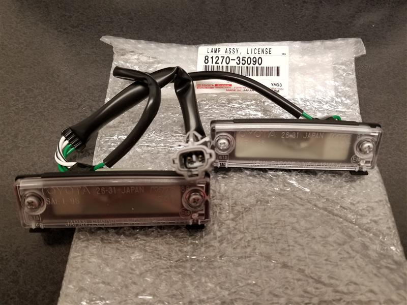 Image of License Plate Light Assembly image for your 2023 TOYOTA HIGHLANDER