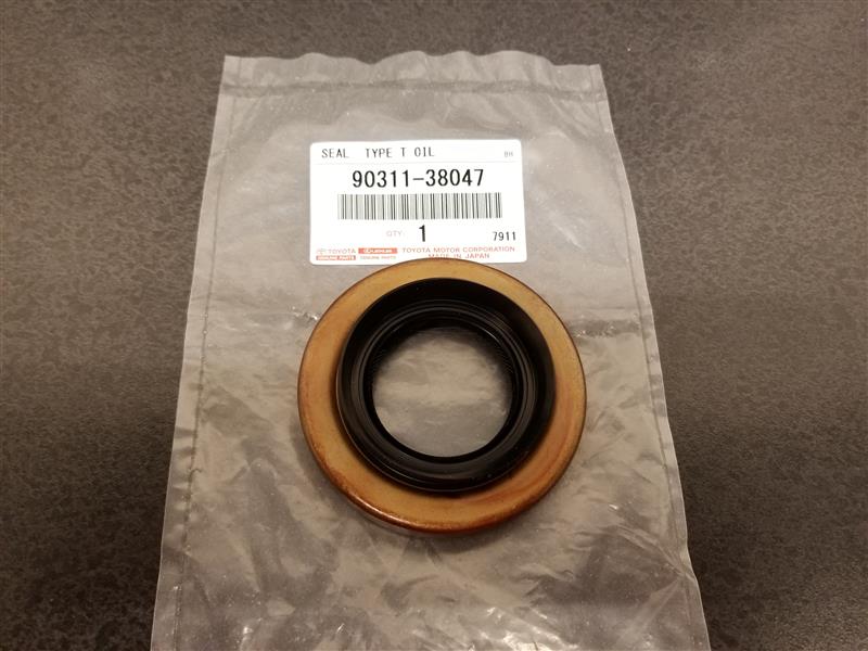 Image of Differential Pinion Seal (Front, Rear) image for your 1986 TOYOTA 4RUNNER WAGON, SR-5,GLX