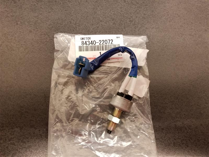 Image of Brake Light Switch image for your 2001 TOYOTA 4RUNNER SR5-V6(-0008),SR5(0008-) 3400CC EFI, MANUAL , 5-SPEED