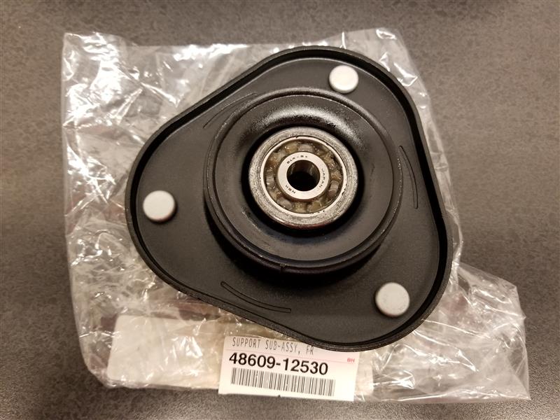 Image of Suspension Strut Mount (Front, Upper) image for your TOYOTA COROLLA