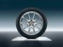 Image of 20-inch Macan SportDesign wheels with summer tires image for your 2015 Porsche Macan