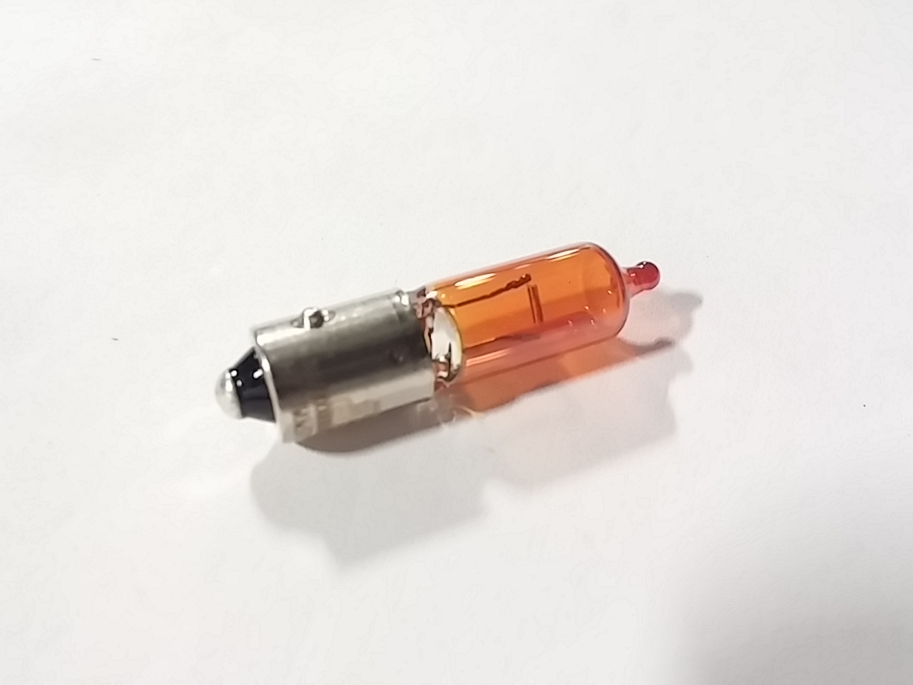 Volvo S60 Turn Signal Light Bulb. A light bulb for a - 30640997 ...