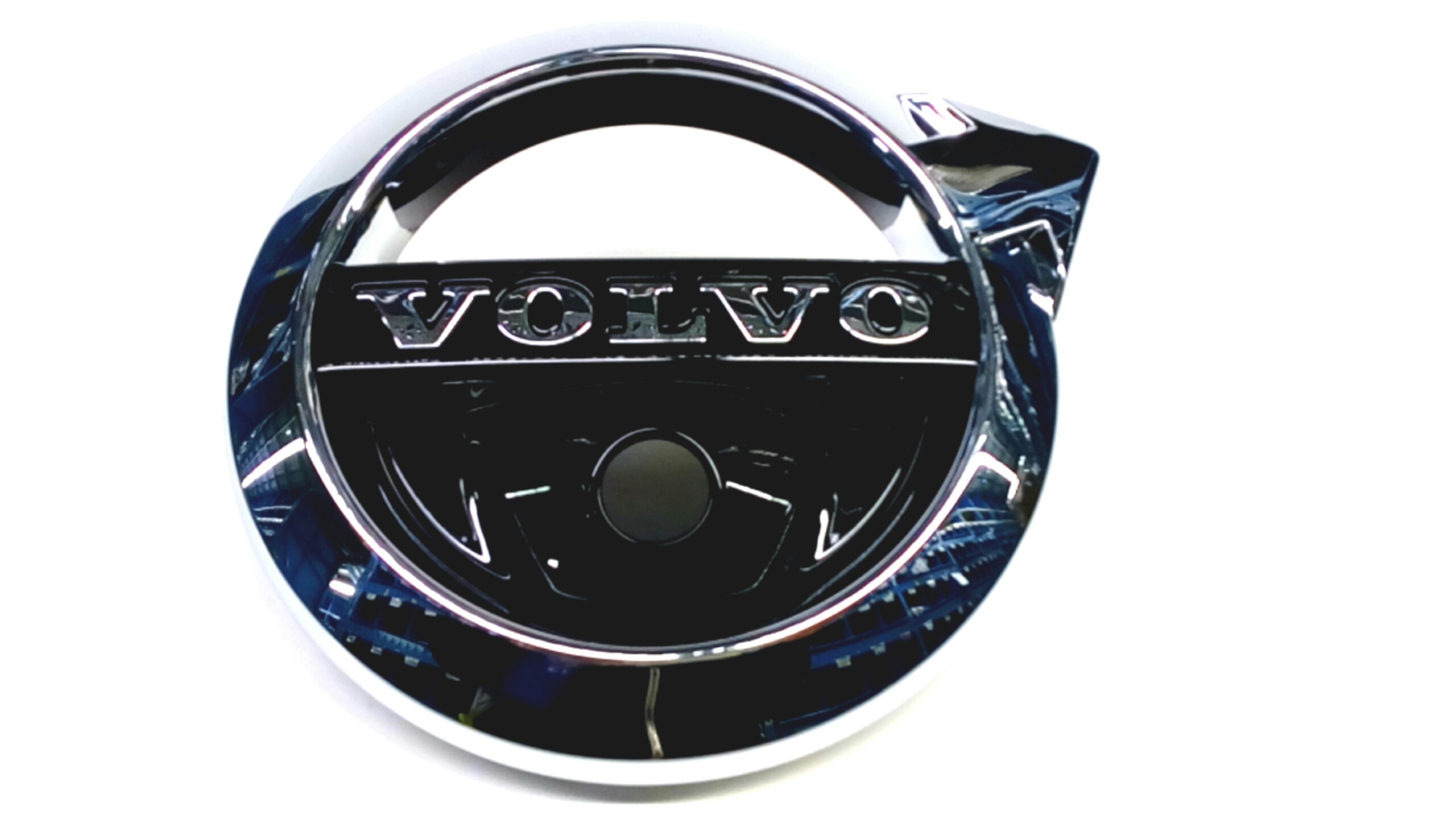 Volvo V90 Cross Country Grille Emblem. Grille Emblem - 31425859 ...